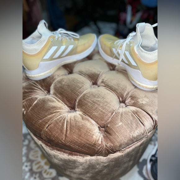 Off yellow and white sneakers - Picture 3 of 6